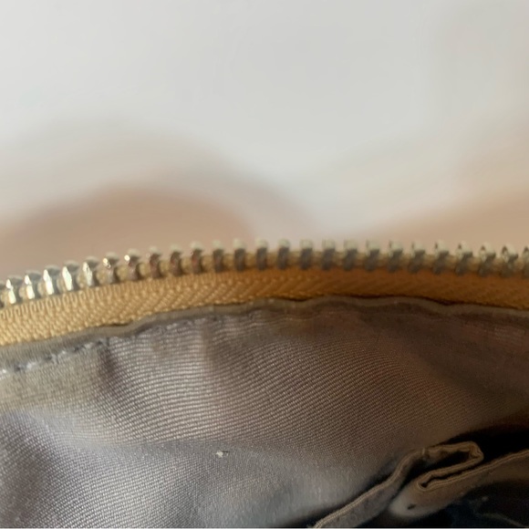 EUC. Vintage Coach berry pink & khaki in signature Coach pattern. - Picture 16 of 16